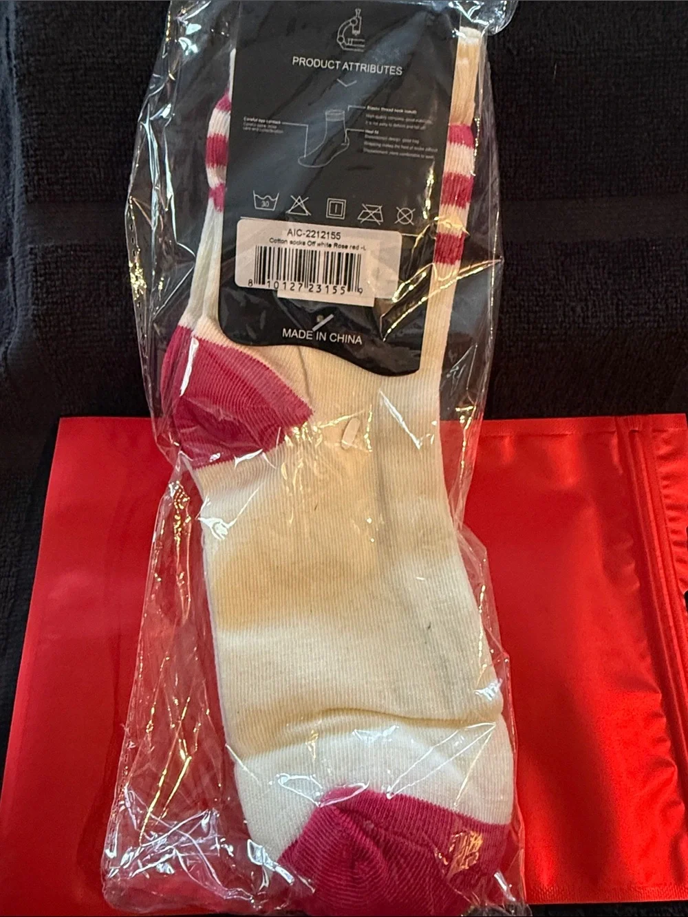Kids Crew Socks in White with Red Accents 3pk